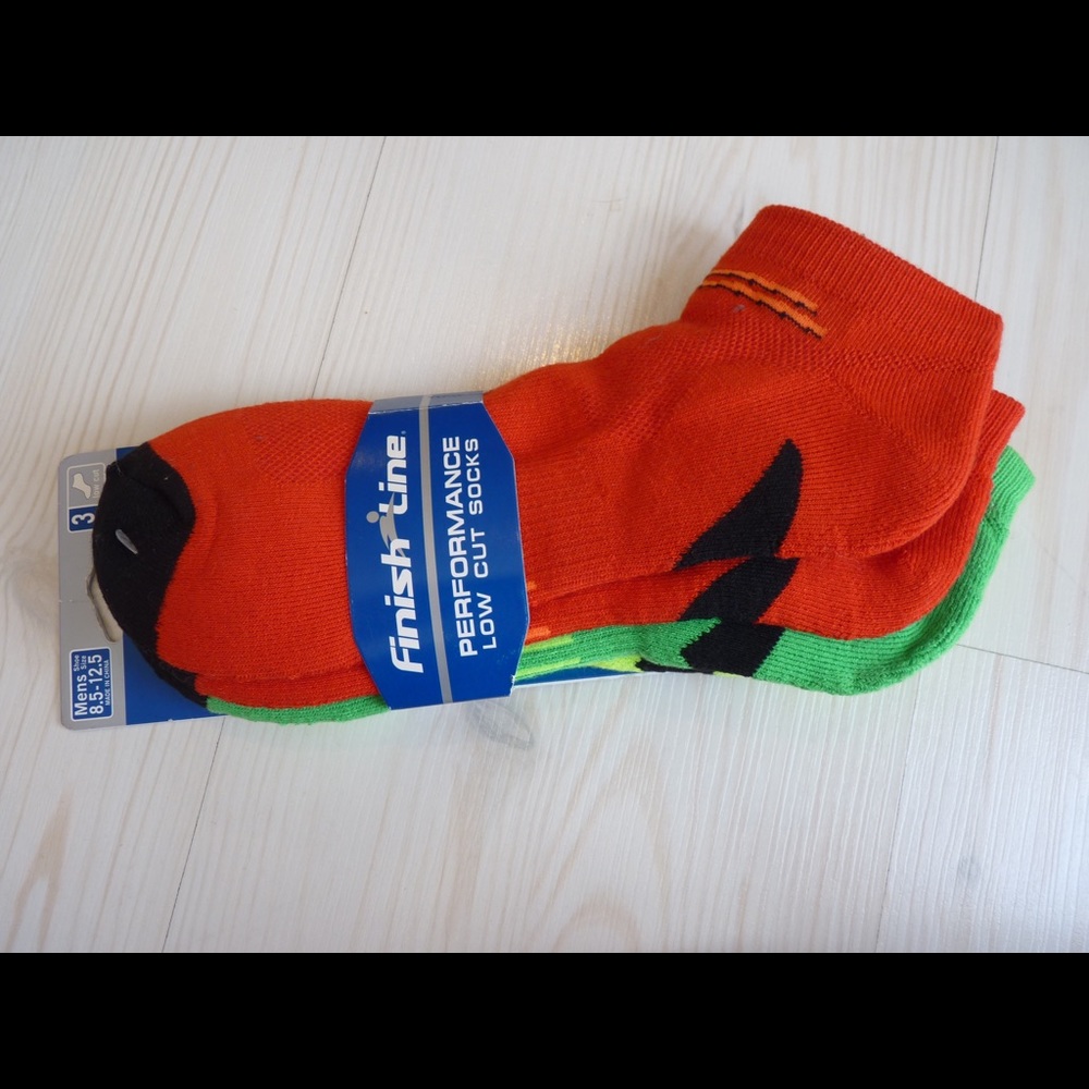 New Finish Line Men’s Low Cut 3pk Socks
